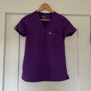 Figs XXS Catarina one-pocket scrub top in Ultra Violet color